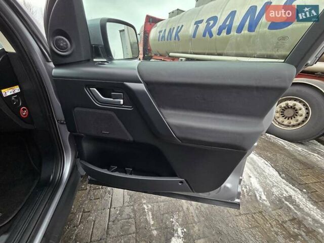 Сірий Ленд Ровер Freelander, об'ємом двигуна 2.18 л та пробігом 239 тис. км за 13600 $, фото 19 на Automoto.ua