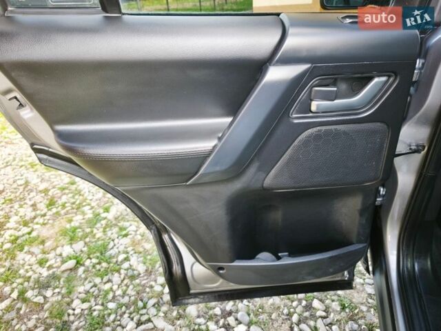 Сірий Ленд Ровер Freelander, об'ємом двигуна 2.18 л та пробігом 227 тис. км за 13800 $, фото 33 на Automoto.ua