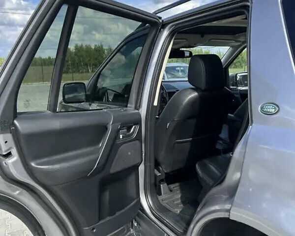 Серый Ленд Ровер Фрилендер, объемом двигателя 2 л и пробегом 277 тыс. км за 13000 $, фото 10 на Automoto.ua