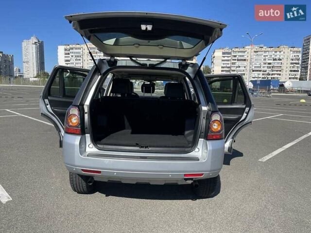 Сірий Ленд Ровер Freelander, об'ємом двигуна 2 л та пробігом 212 тис. км за 12700 $, фото 6 на Automoto.ua