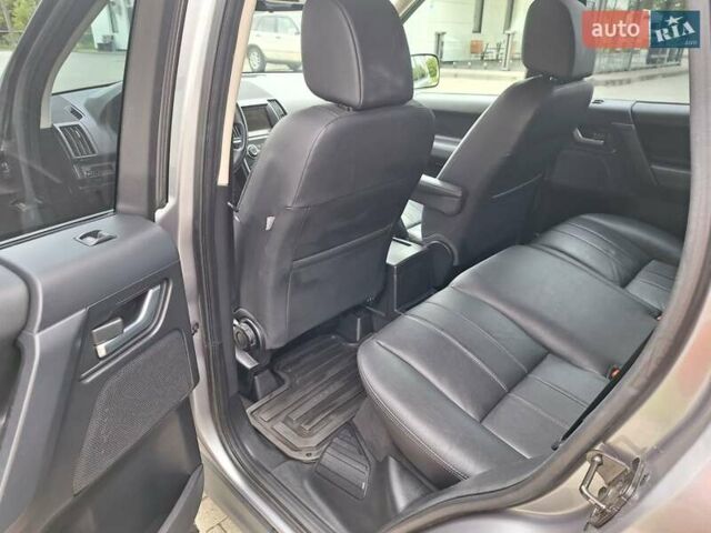 Ленд Ровер Freelander 2013 у Чернівцях на Automoto.ua Сірий Ленд Ровер Freelander, об'ємом двигуна 2.18 л та пробігом 275 тис. км за 14900 $, фото 3 на Automoto.ua
