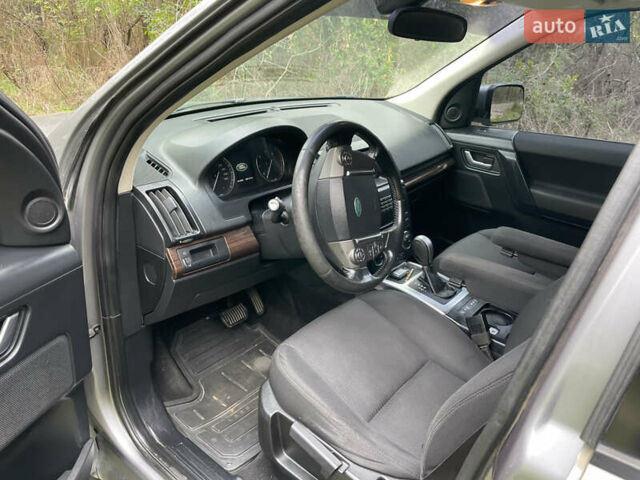 Сірий Ленд Ровер Freelander, об'ємом двигуна 2.2 л та пробігом 295 тис. км за 14200 $, фото 12 на Automoto.ua