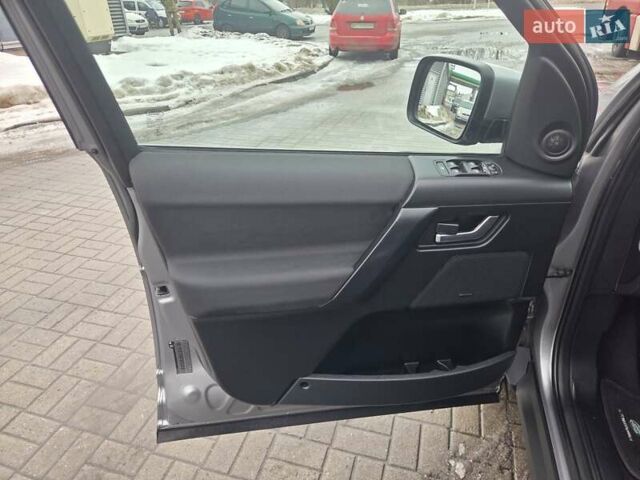 Сірий Ленд Ровер Freelander, об'ємом двигуна 2.18 л та пробігом 239 тис. км за 13600 $, фото 11 на Automoto.ua