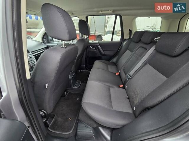 Сірий Ленд Ровер Freelander, об'ємом двигуна 2.18 л та пробігом 239 тис. км за 13600 $, фото 26 на Automoto.ua