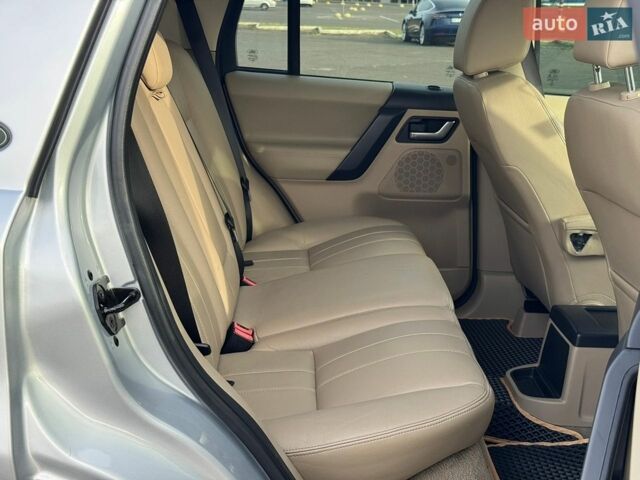 Сірий Ленд Ровер Freelander, об'ємом двигуна 2 л та пробігом 143 тис. км за 12700 $, фото 30 на Automoto.ua