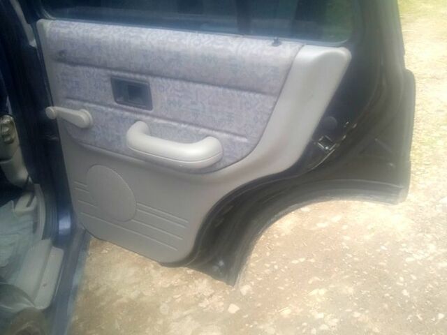 Синій Ленд Ровер Freelander, об'ємом двигуна 1.8 л та пробігом 285 тис. км за 4200 $, фото 5 на Automoto.ua