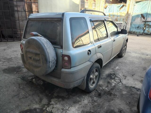 Синий Ленд Ровер Фрилендер, объемом двигателя 1.8 л и пробегом 400 тыс. км за 2000 $, фото 3 на Automoto.ua