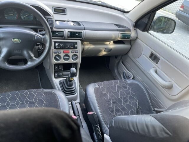 Синій Ленд Ровер Freelander, об'ємом двигуна 1.8 л та пробігом 190 тис. км за 4700 $, фото 13 на Automoto.ua