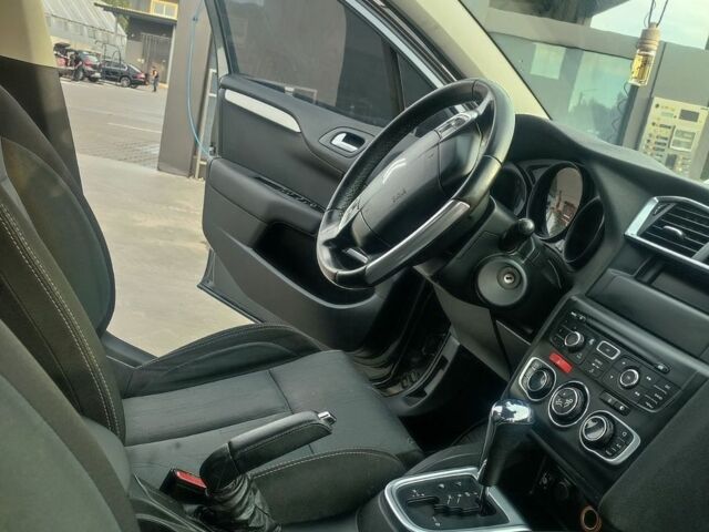 Синій Ленд Ровер Freelander, об'ємом двигуна 2 л та пробігом 350 тис. км за 4286 $, фото 2 на Automoto.ua