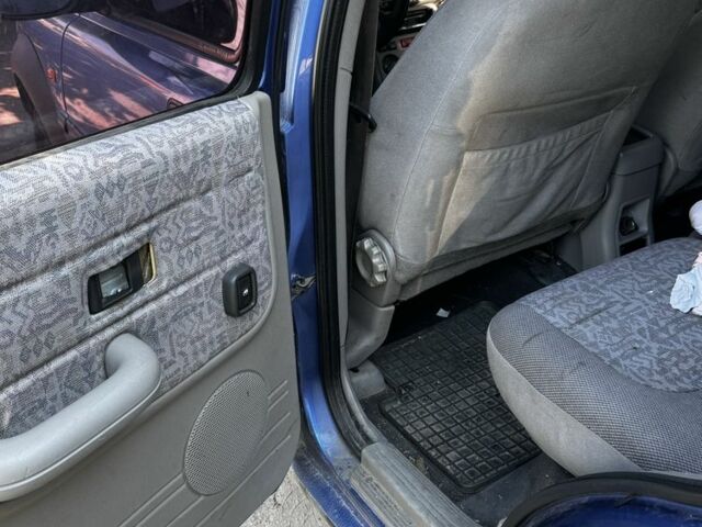 Синій Ленд Ровер Freelander, об'ємом двигуна 2 л та пробігом 230 тис. км за 4759 $, фото 7 на Automoto.ua