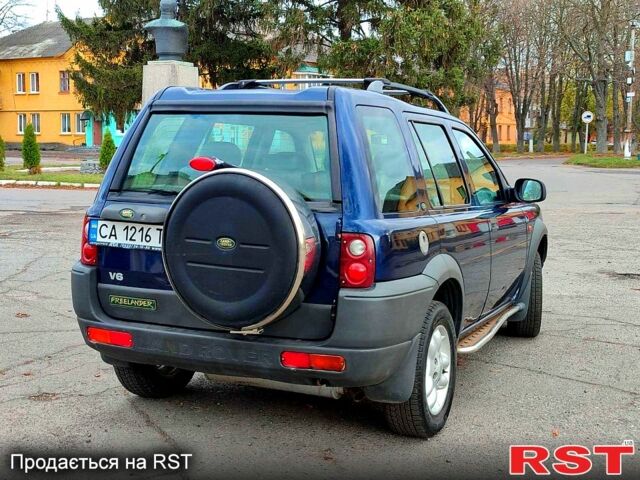 Синій Ленд Ровер Freelander, об'ємом двигуна 2.5 л та пробігом 330 тис. км за 5800 $, фото 4 на Automoto.ua