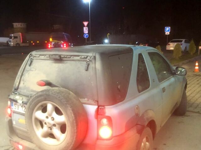 Синий Ленд Ровер Фрилендер, объемом двигателя 2 л и пробегом 307 тыс. км за 2500 $, фото 5 на Automoto.ua