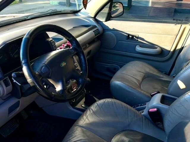 Синий Ленд Ровер Фрилендер, объемом двигателя 2 л и пробегом 265 тыс. км за 3300 $, фото 2 на Automoto.ua