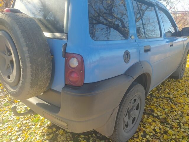 Синий Ленд Ровер Фрилендер, объемом двигателя 1.8 л и пробегом 225 тыс. км за 3099 $, фото 2 на Automoto.ua