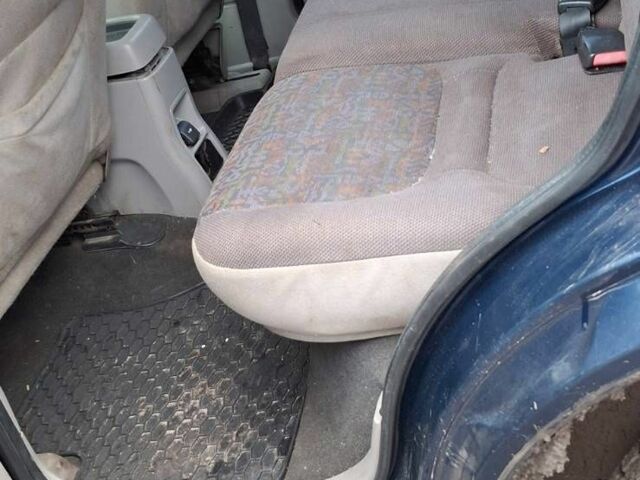 Синий Ленд Ровер Фрилендер, объемом двигателя 2 л и пробегом 278 тыс. км за 2135 $, фото 6 на Automoto.ua