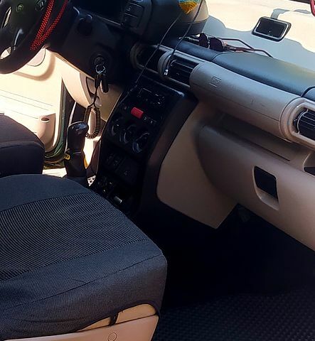 Синий Ленд Ровер Фрилендер, объемом двигателя 1.8 л и пробегом 223 тыс. км за 2350 $, фото 5 на Automoto.ua