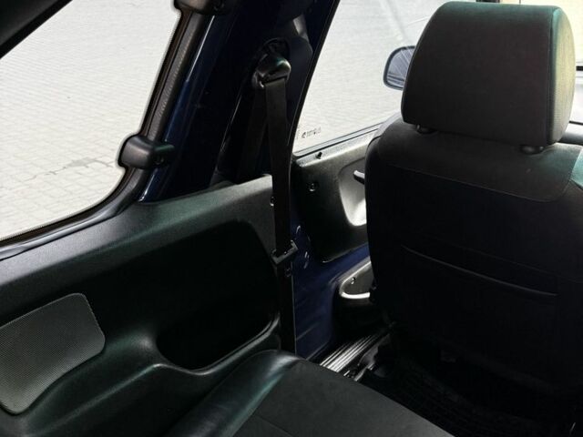 Синій Ленд Ровер Freelander, об'ємом двигуна 2 л та пробігом 183 тис. км за 3500 $, фото 18 на Automoto.ua