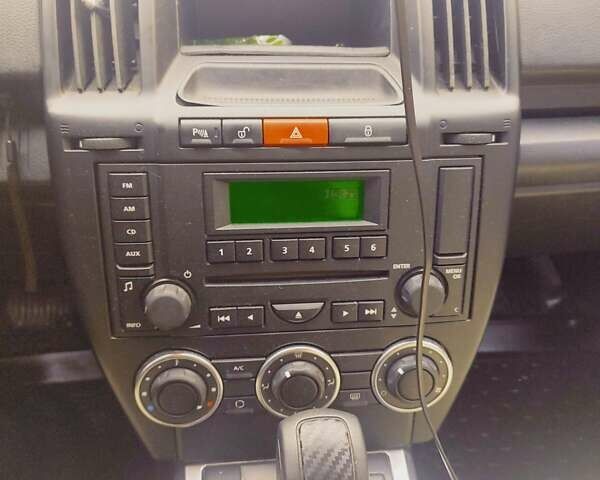 Синий Ленд Ровер Фрилендер, объемом двигателя 2.2 л и пробегом 323 тыс. км за 10000 $, фото 5 на Automoto.ua