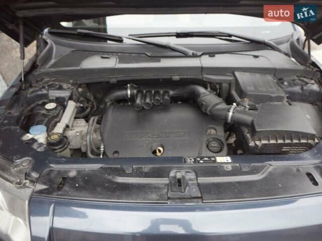 Синий Ленд Ровер Фрилендер, объемом двигателя 2.2 л и пробегом 323 тыс. км за 10000 $, фото 7 на Automoto.ua