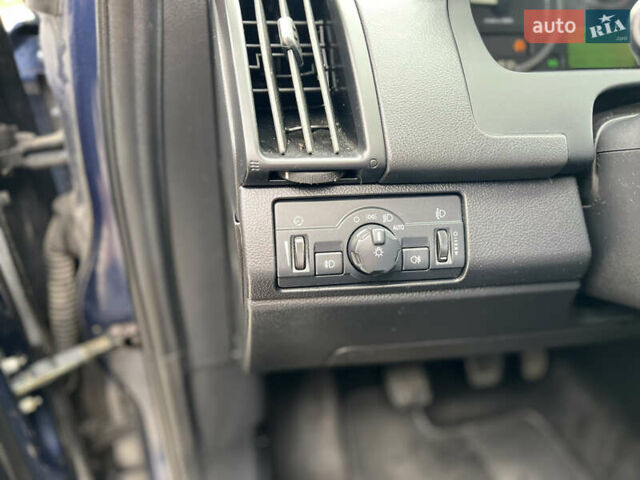 Синій Ленд Ровер Freelander, об'ємом двигуна 2.2 л та пробігом 249 тис. км за 9450 $, фото 31 на Automoto.ua