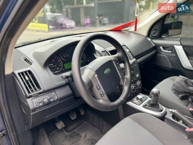 Синий Ленд Ровер Фрилендер, объемом двигателя 2.2 л и пробегом 249 тыс. км за 9100 $, фото 28 на Automoto.ua