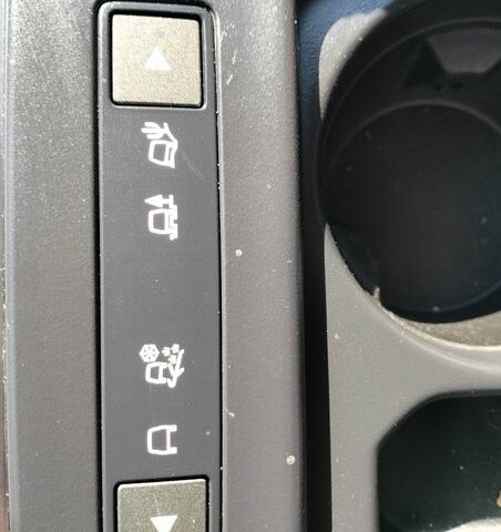 Синий Ленд Ровер Фрилендер, объемом двигателя 2.2 л и пробегом 233 тыс. км за 13600 $, фото 31 на Automoto.ua