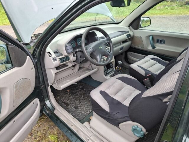 Зелений Ленд Ровер Freelander, об'ємом двигуна 2 л та пробігом 193 тис. км за 1201 $, фото 4 на Automoto.ua