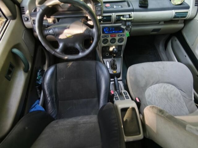 Зеленый Ленд Ровер Фрилендер, объемом двигателя 2 л и пробегом 245 тыс. км за 1600 $, фото 7 на Automoto.ua