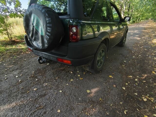 Зеленый Ленд Ровер Фрилендер, объемом двигателя 2 л и пробегом 245 тыс. км за 1600 $, фото 3 на Automoto.ua