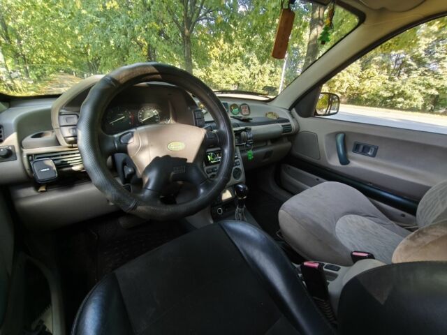 Зеленый Ленд Ровер Фрилендер, объемом двигателя 2 л и пробегом 245 тыс. км за 1600 $, фото 8 на Automoto.ua