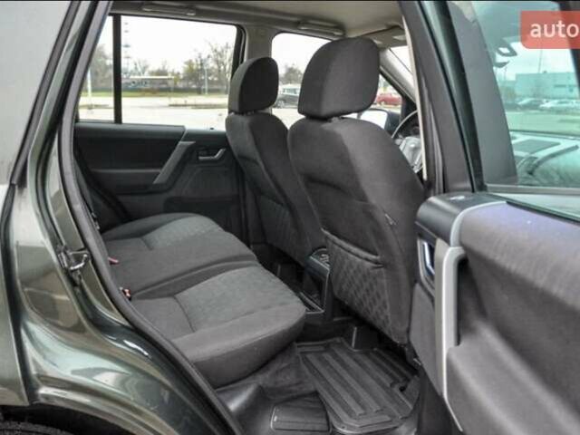 Зеленый Ленд Ровер Фрилендер, объемом двигателя 2.2 л и пробегом 242 тыс. км за 3533 $, фото 7 на Automoto.ua