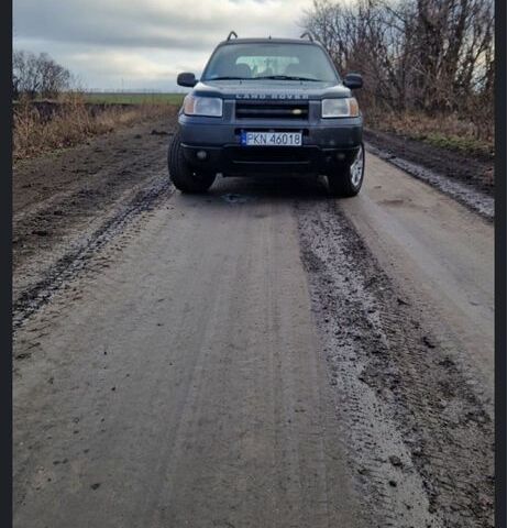 Зеленый Ленд Ровер Фрилендер, объемом двигателя 2 л и пробегом 300 тыс. км за 3000 $, фото 1 на Automoto.ua