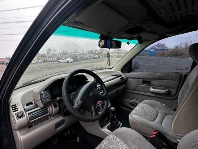 Зеленый Ленд Ровер Фрилендер, объемом двигателя 2 л и пробегом 888 тыс. км за 2200 $, фото 4 на Automoto.ua