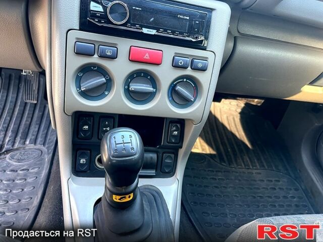 Зелений Ленд Ровер Freelander, об'ємом двигуна 1.8 л та пробігом 290 тис. км за 3950 $, фото 8 на Automoto.ua