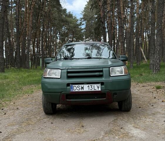 Зелений Ленд Ровер Freelander, об'ємом двигуна 2 л та пробігом 325 тис. км за 1537 $, фото 1 на Automoto.ua