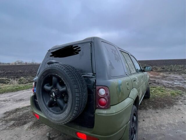Зеленый Ленд Ровер Фрилендер, объемом двигателя 2 л и пробегом 320 тыс. км за 2300 $, фото 3 на Automoto.ua