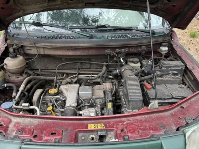 Зелений Ленд Ровер Freelander, об'ємом двигуна 2 л та пробігом 325 тис. км за 1537 $, фото 9 на Automoto.ua