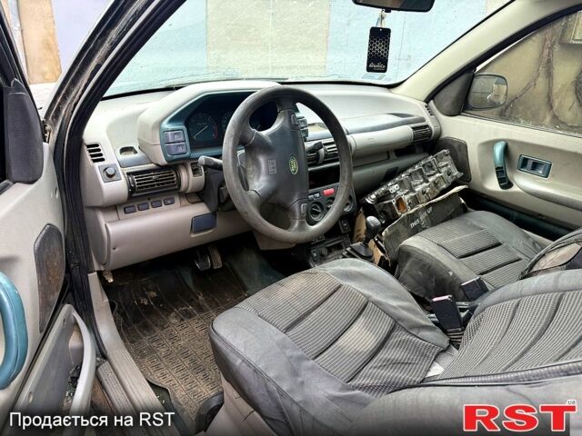 Зелений Ленд Ровер Freelander, об'ємом двигуна 2 л та пробігом 350 тис. км за 2750 $, фото 8 на Automoto.ua