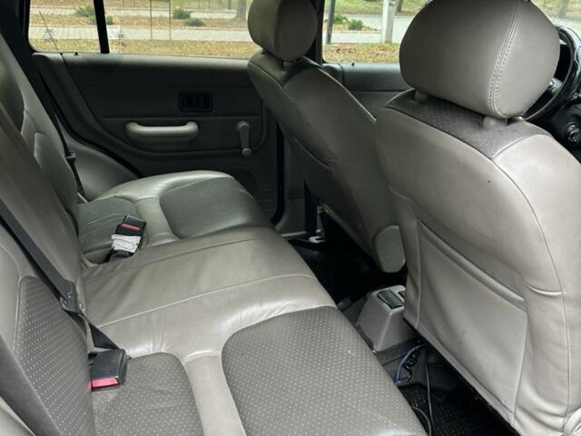 Зелений Ленд Ровер Freelander, об'ємом двигуна 2 л та пробігом 200 тис. км за 3500 $, фото 4 на Automoto.ua
