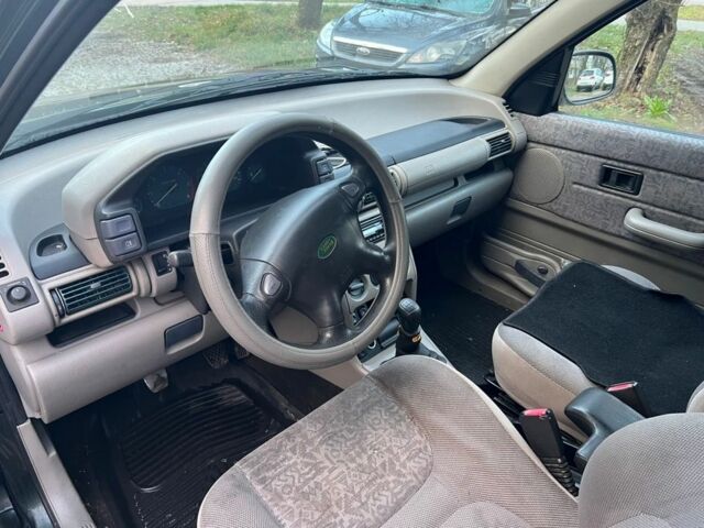 Зелений Ленд Ровер Freelander, об'ємом двигуна 2 л та пробігом 200 тис. км за 3000 $, фото 6 на Automoto.ua