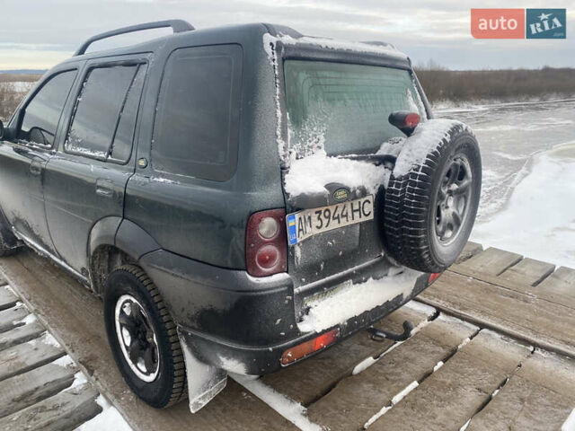 Зелений Ленд Ровер Freelander, об'ємом двигуна 1.99 л та пробігом 300 тис. км за 4250 $, фото 2 на Automoto.ua