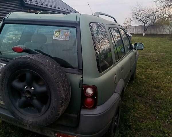 Зеленый Ленд Ровер Фрилендер, объемом двигателя 1.8 л и пробегом 300 тыс. км за 4200 $, фото 2 на Automoto.ua