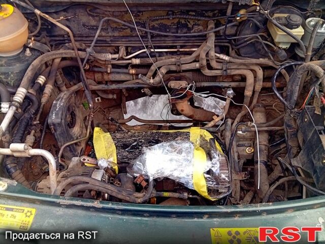 Зеленый Ленд Ровер Фрилендер, объемом двигателя 2 л и пробегом 220 тыс. км за 1800 $, фото 7 на Automoto.ua