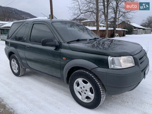 Зеленый Ленд Ровер Фрилендер, объемом двигателя 1.95 л и пробегом 310 тыс. км за 4800 $, фото 2 на Automoto.ua