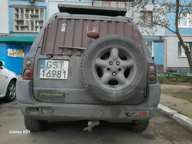 Зеленый Ленд Ровер Фрилендер, объемом двигателя 2 л и пробегом 365 тыс. км за 1450 $, фото 6 на Automoto.ua