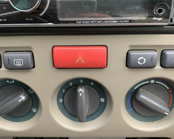 Зеленый Ленд Ровер Фрилендер, объемом двигателя 1.95 л и пробегом 310 тыс. км за 4800 $, фото 7 на Automoto.ua