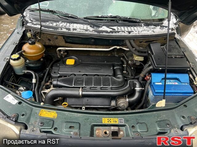 Зелений Ленд Ровер Freelander, об'ємом двигуна 2 л та пробігом 270 тис. км за 2500 $, фото 2 на Automoto.ua