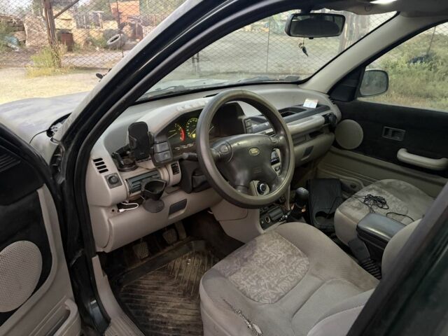 Зелений Ленд Ровер Freelander, об'ємом двигуна 1.8 л та пробігом 200 тис. км за 1548 $, фото 3 на Automoto.ua