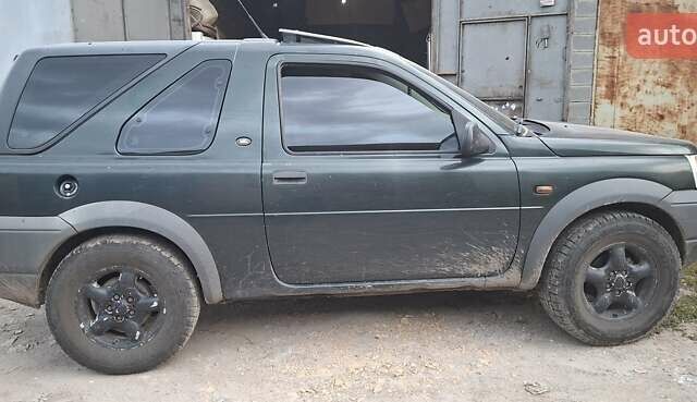 Зелений Ленд Ровер Freelander, об'ємом двигуна 2 л та пробігом 285 тис. км за 3800 $, фото 4 на Automoto.ua