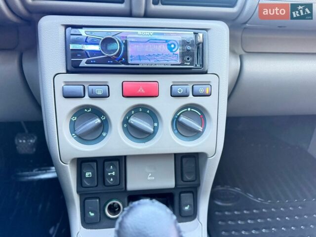 Зелений Ленд Ровер Freelander, об'ємом двигуна 1.95 л та пробігом 313 тис. км за 5700 $, фото 13 на Automoto.ua